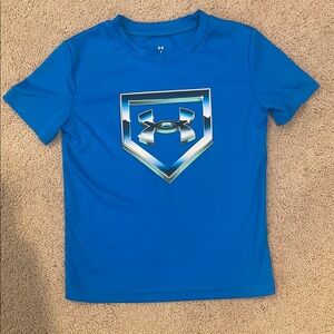 Boys Under Armour Short Sleeve Size 5